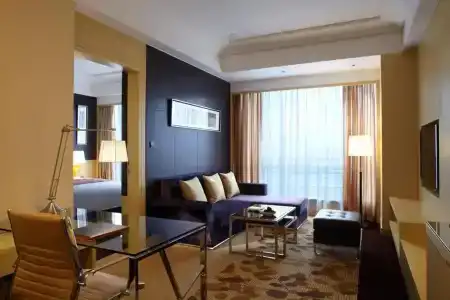 Courtyard by Marriott Shanghai Central - 11