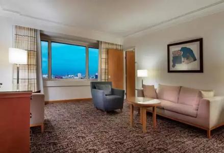 Adana Hiltonsa - 69