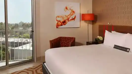 Angeleno - 40