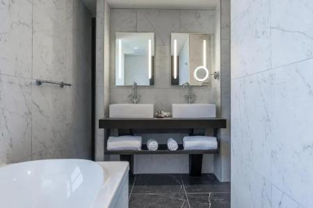 Du Roi & Spa By Sowell Collection - 52