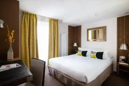 Hôtel Le Colisée - 33
