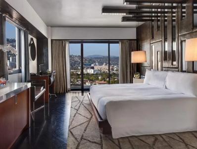 Sixty Beverly Hills - 63