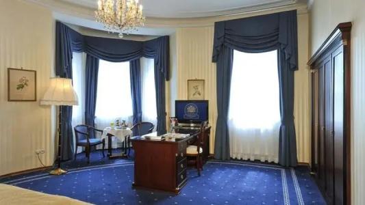 Ambassador - 19