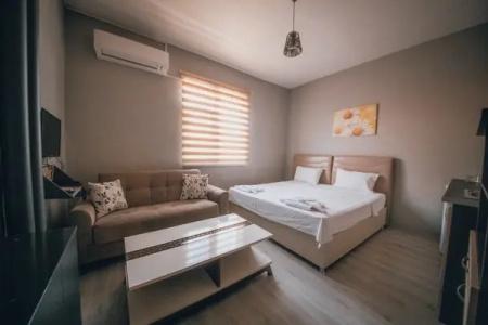 Edrin Otel - 3