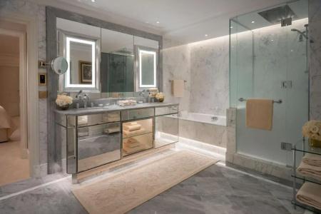Four Seasons George v Paris - 15