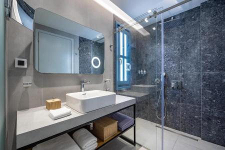 Aeifos Boutique - 71