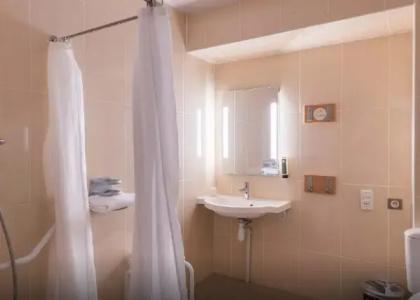 b&b hôTel Troyes Saint-Parres-Aux-Tertres - 34