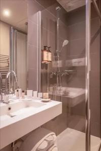 Suites & Hôtel Helzear Champs-Elysées - 53
