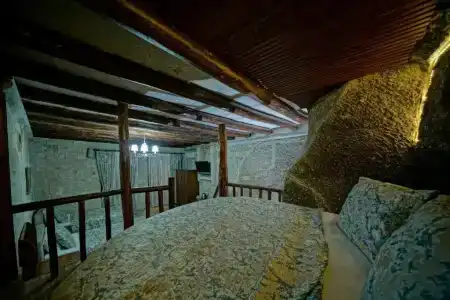 Holiday Cave - 66
