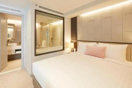 The Quarter Phromphong By Uhg - Sha Extra Plus - 56