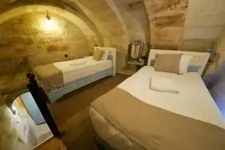 Caftan Cave Suites - 30