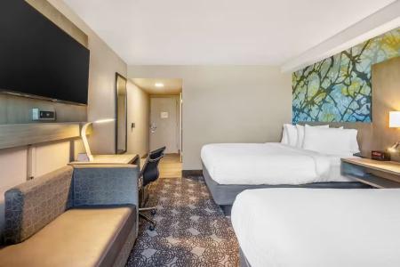 Clarion Inn - 68