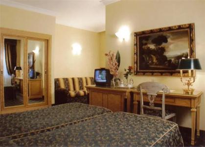 Champagne Palace - 3