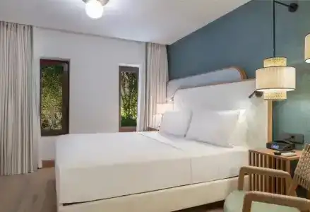 DoubleTree by Hilton Bodrum Marina Vista - 38