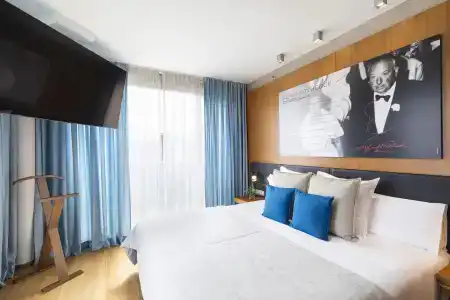 Zinema7 - 77
