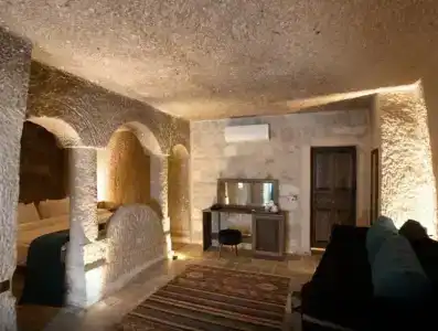 Medusa Cave - 109