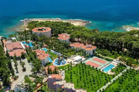 Utopia Resort & Residence - 16