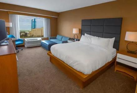 DoubleTree by Hilton New York - 51