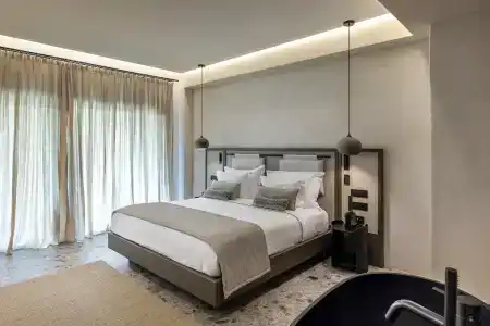 Aeonic Suites and Spa - 38