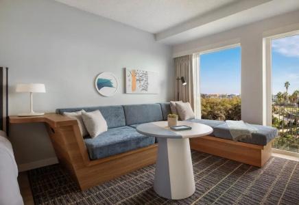 Wyndham Santa Monica At The Pier - 10