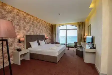 The Grand Gloria - 49