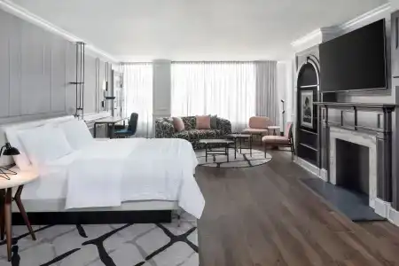 The Madison, a Hilton - 6