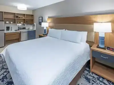 Hawthorn Suites by Wyndham DFW Airport North - 21