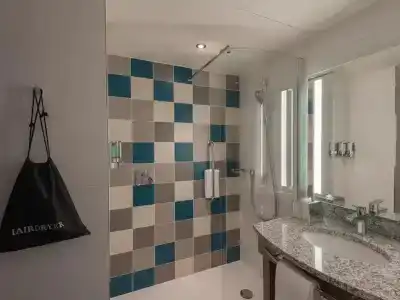 Hampton by Hilton Düsseldorf City Centre - 15