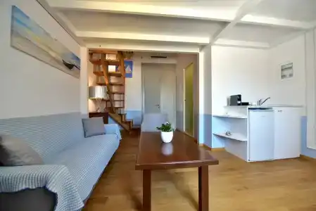 Douskos Guesthouse - 131