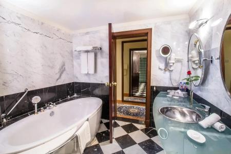 Grand Excelsior Deira - 40