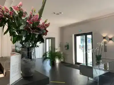 Hôtel Le Canberra - 2