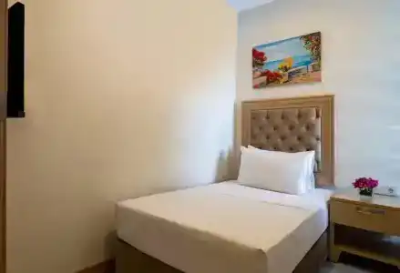DoubleTree by Hilton Bodrum Marina Vista - 76