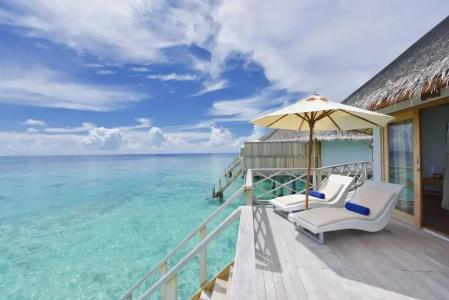 Angaga Island and Spa - 19
