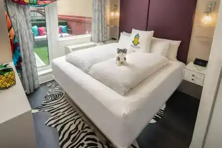 Staypineapple, An Artful, Midtown New York - 3