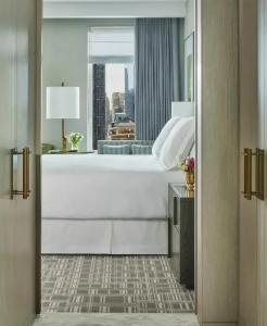 Four Seasons New York Downtown - 8
