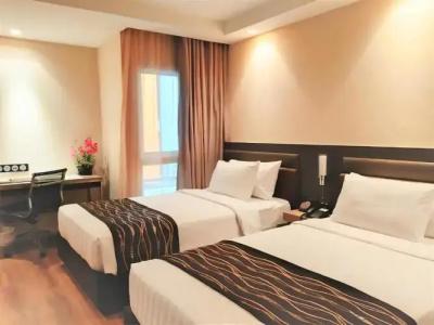 Amora Neoluxe Suites - 41
