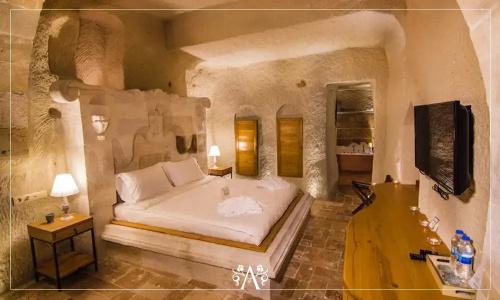 Azure Cave Suites - 73