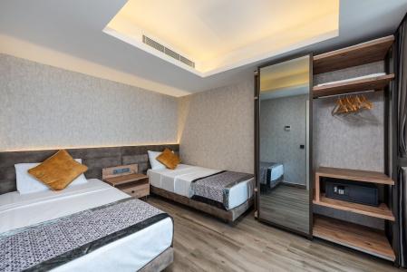 Elite Luxury Suite & Spa - 4