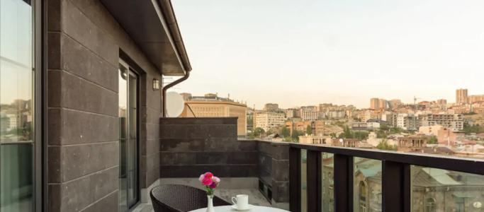Dave Yerevan - 37