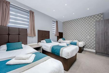 King Solomon- Golders Green - 28