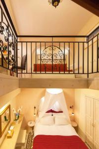 In Camera Art Boutique - 93