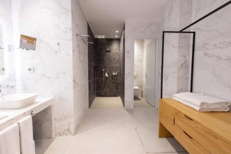 Aeifos Boutique - 35
