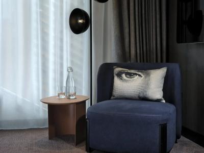 Montcalm East, Autograph Collection - 65