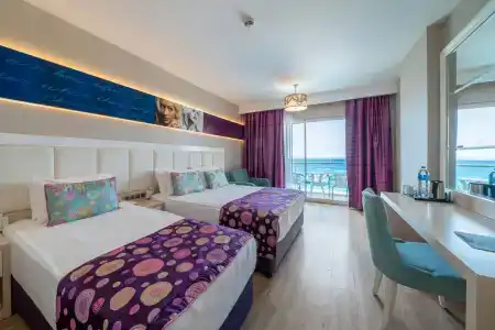 Azura Deluxe Resort & Spa - Ultra All Inclusive - 38