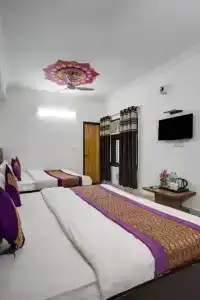 Hindustan- by Backpackers Heaven - 133