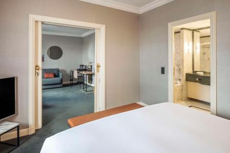 Hilton Brussels Grand Place - 72