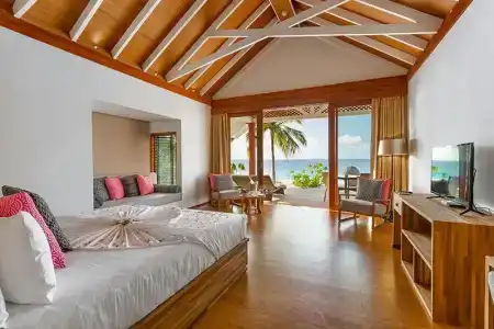 Kudafushi Resort & Spa - 39
