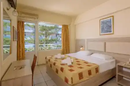 Eri Beach & Village - 10