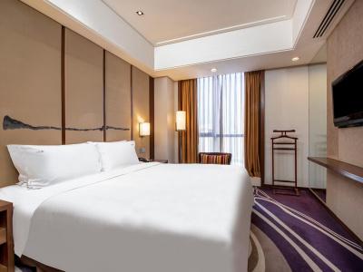 Holiday Inn Qingdao City Center, An Ihg - 77