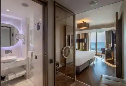 Radisson Blu Istanbul Ottomare - 67